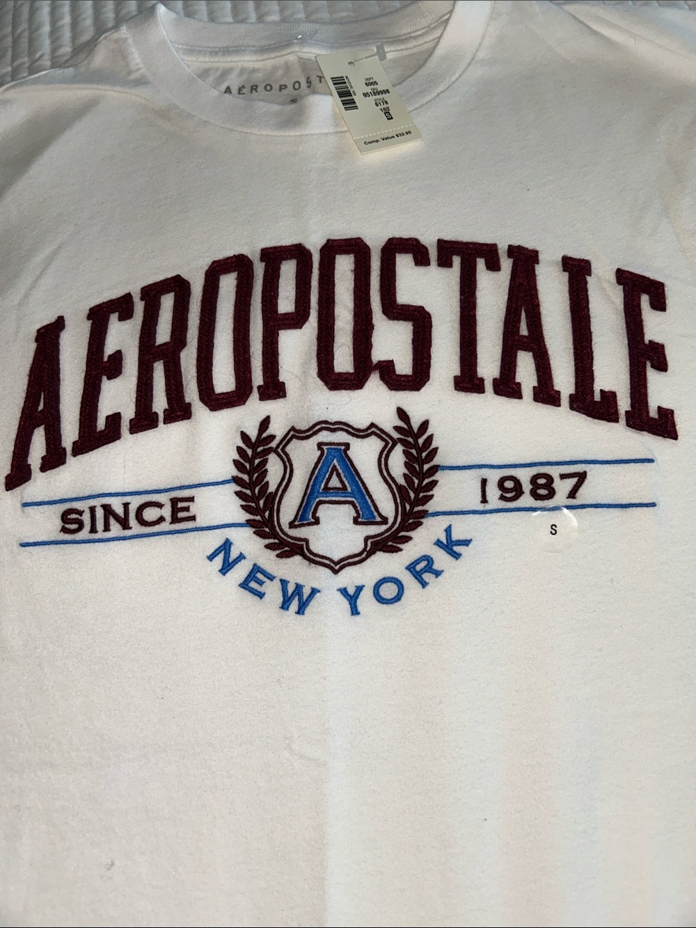 Aeropostale White Short Sleeve Tee with Burgundy and Blue Logo - Picture 2 of 8